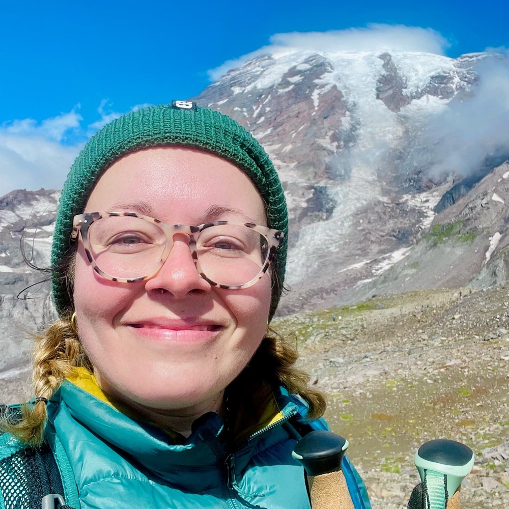 Meet your Posher, Lily